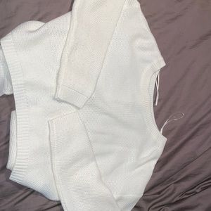 Knitted cropped sweater